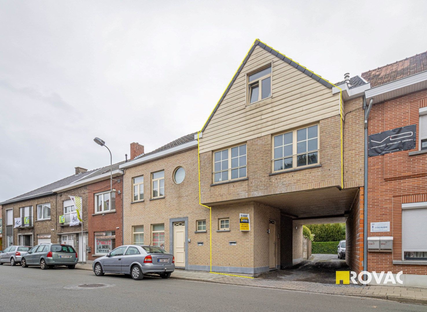 Verzorgde bel-étage woning met terras en garage foto 1