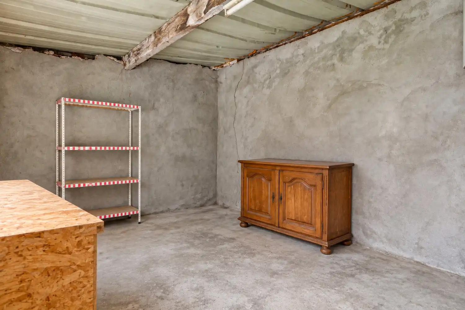 RUIME EN GERENOVEERDE WONING MET 4 SLAAPKAMERS EN WESTGERICHTE TUIN TE HALEN! foto 16