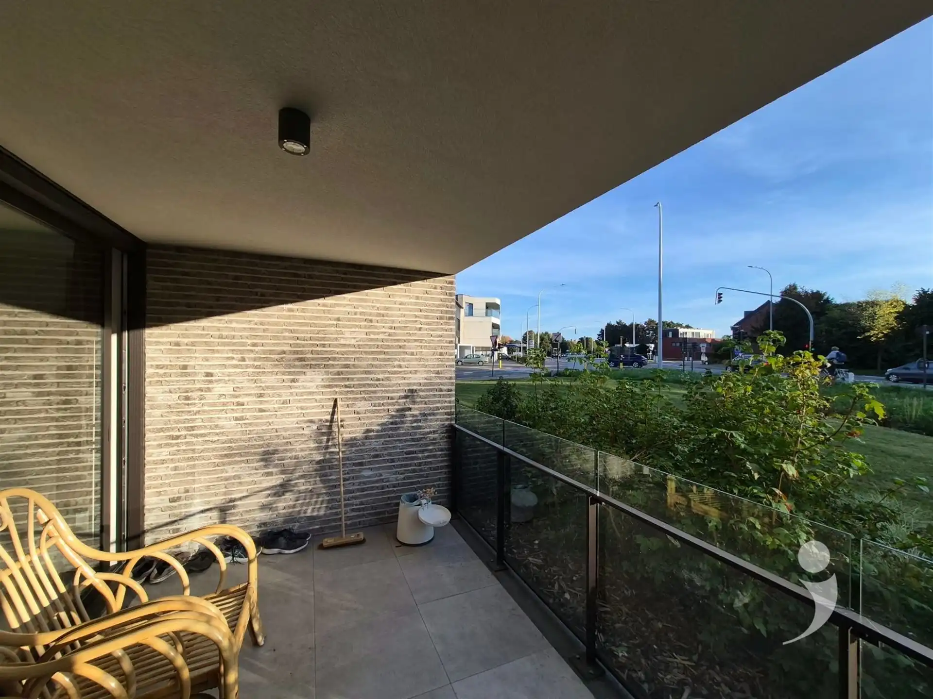 Recent gelijkvloers appartement met staanplaats voor de wagen foto 10