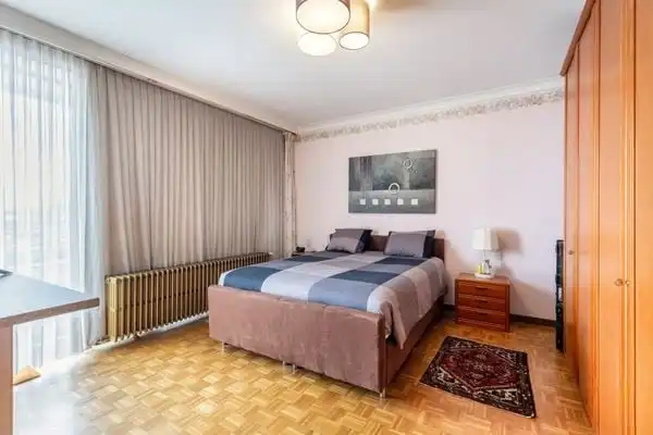 RUIM APPARTEMENT MET 3 SLAAPKAMERS IN SINT-TRUIDEN foto 11