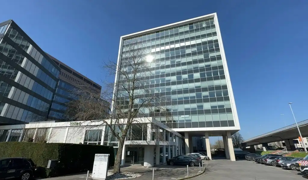 Instapklare kantoorruimte te huur in Bellevue Toren in Gent foto {{pictureIndex}}