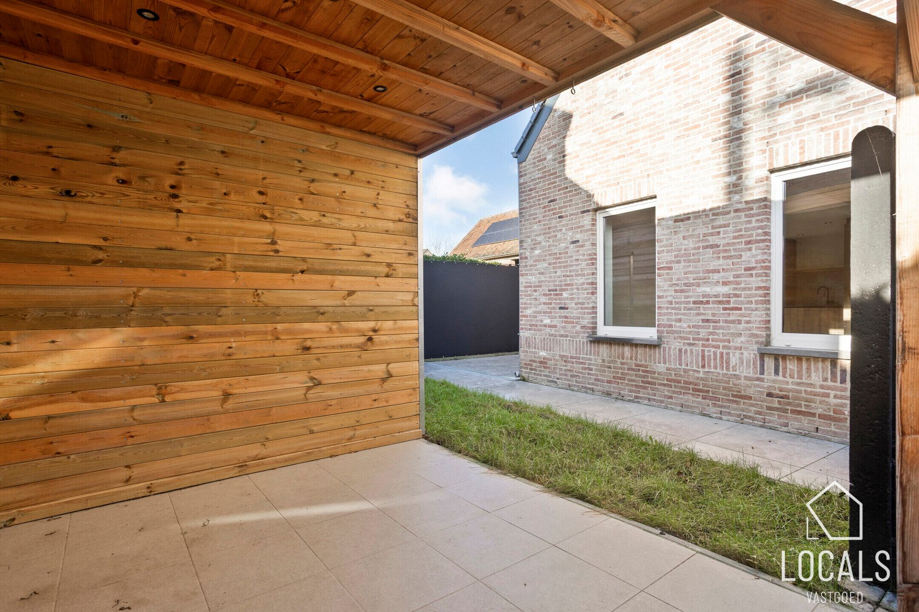 Volledig gerenoveerde halfopen bebouwing in Denderhoutem foto 20