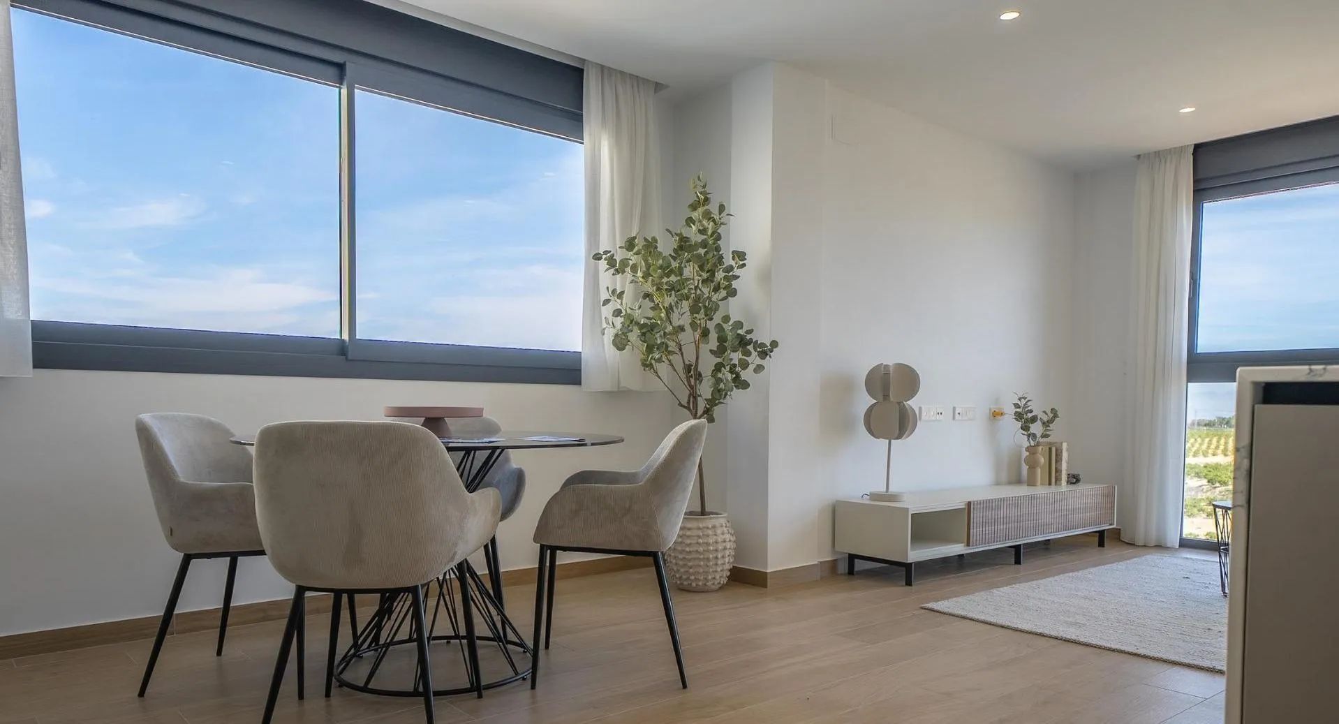 Golf, luxe en panoramische rust – exclusieve villa’s in La Finca voor de ultieme levensstijl aan de Costa Blanca foto 5