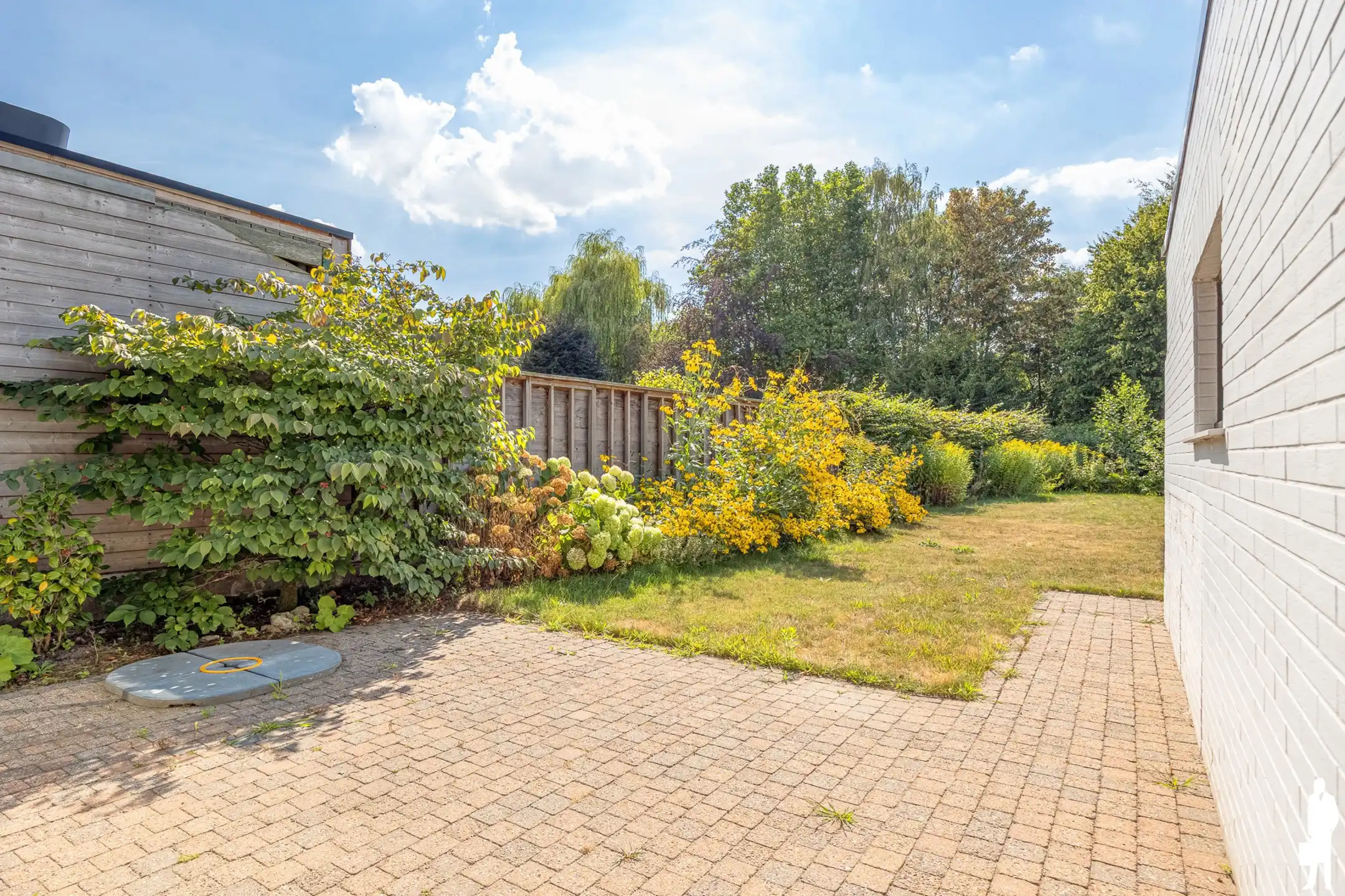 Statige gezinswoning met ruime tuin en garage op topligging  foto 14