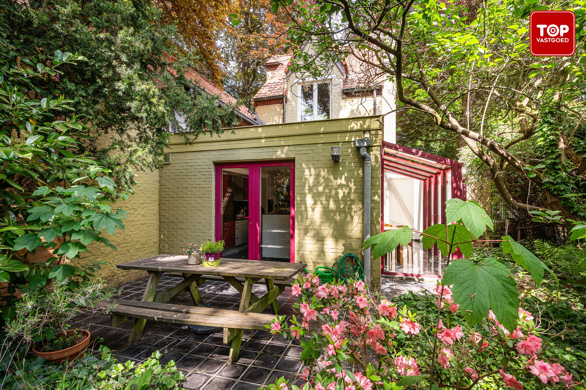 Charmante halfopen woning met fantastische tuin op een Topligging in Sint-Denijs-Westrem foto 14