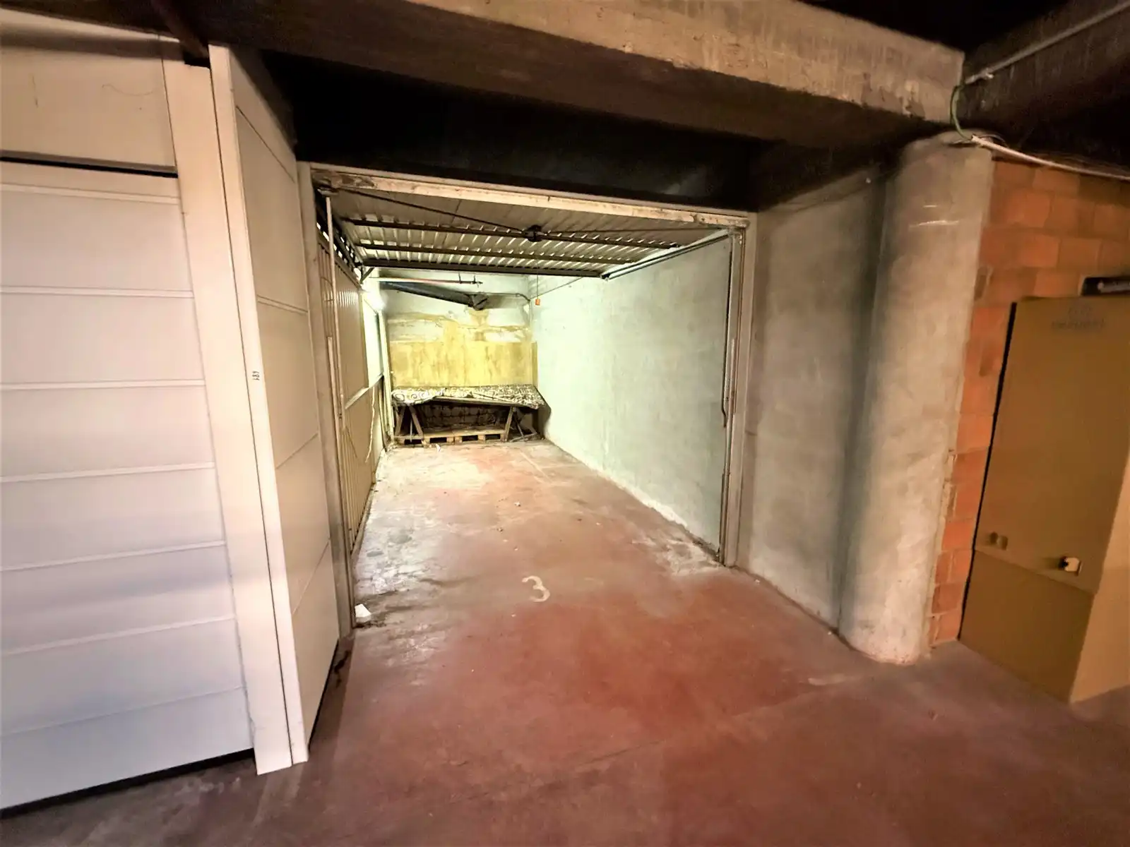 Serviceflat met garage, rustige en groene omgeving foto 20