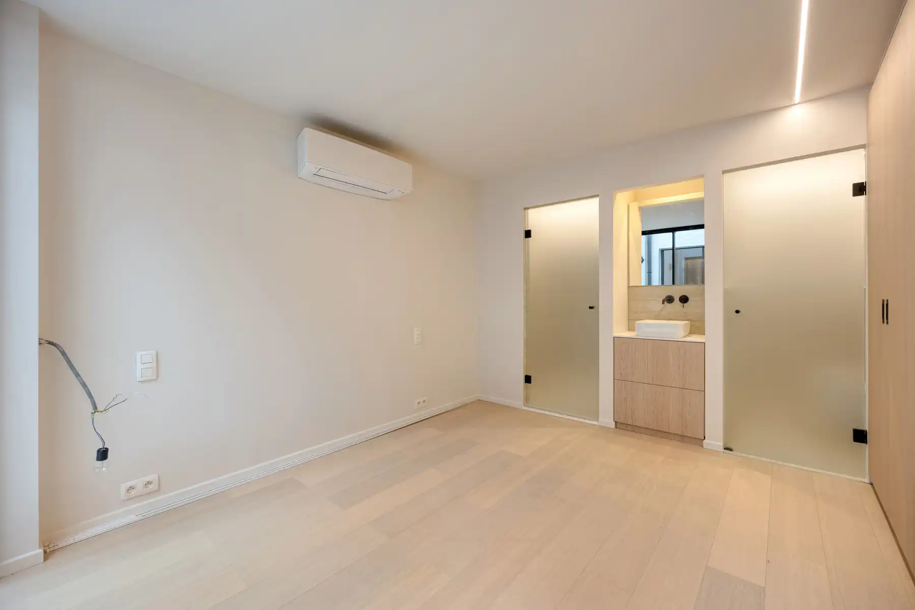 Stijlvol gerenoveerde woning met 3 slaapkamers  foto 9