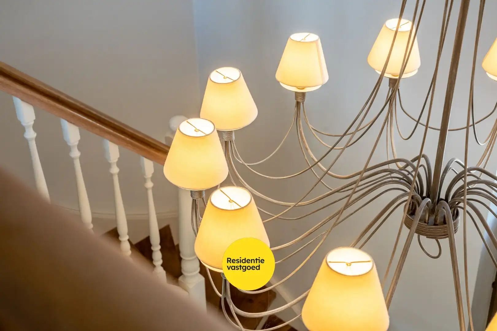 Exclusieve villa met zwembad en poolhouse in de nieuwe St-Annawijk te Sint-Andries foto 18