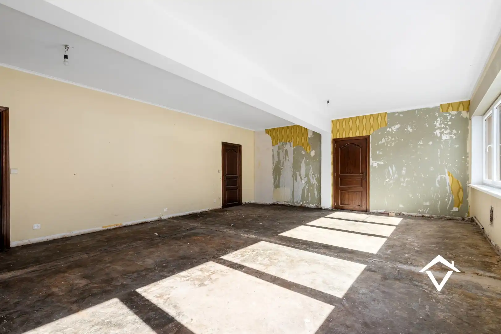 Zeer grote woning te koop in het centrum van Eernegem foto 22