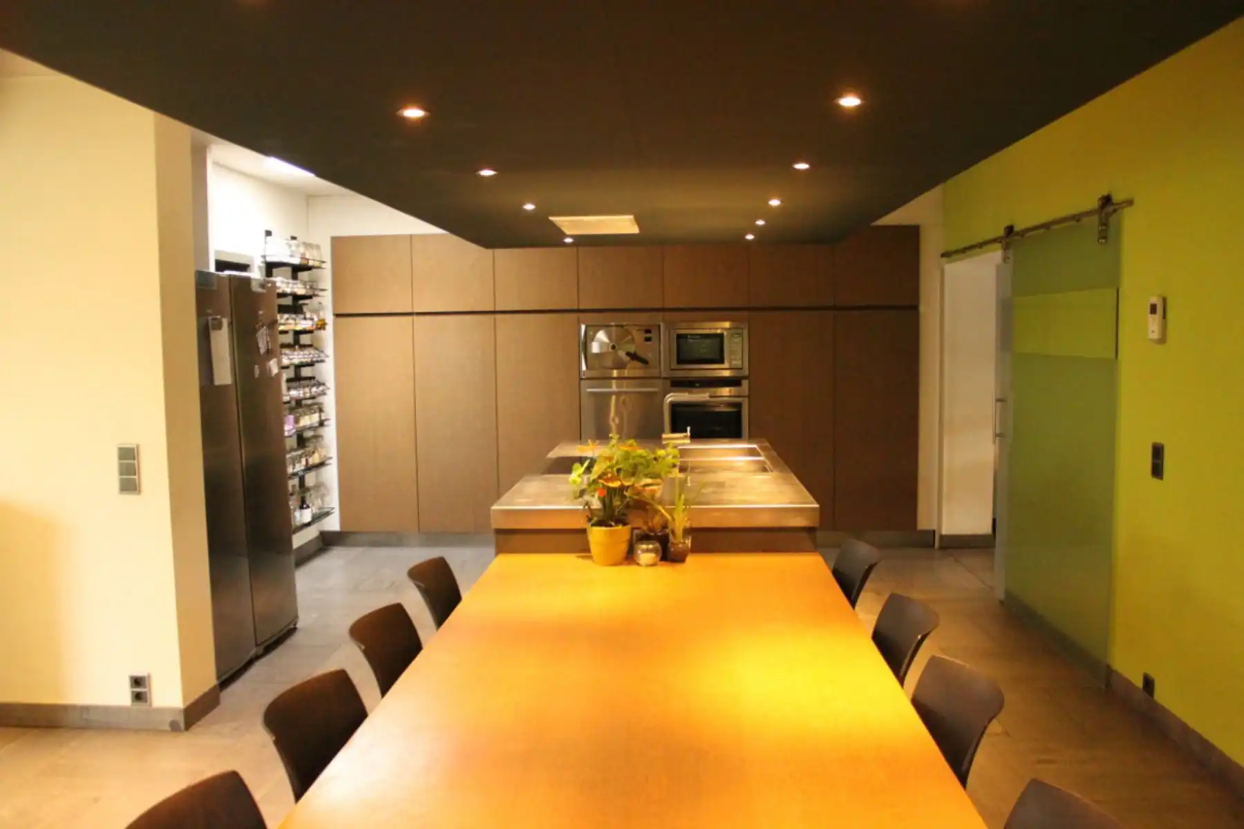 Ruime riante instapklare gezinswoning foto 3