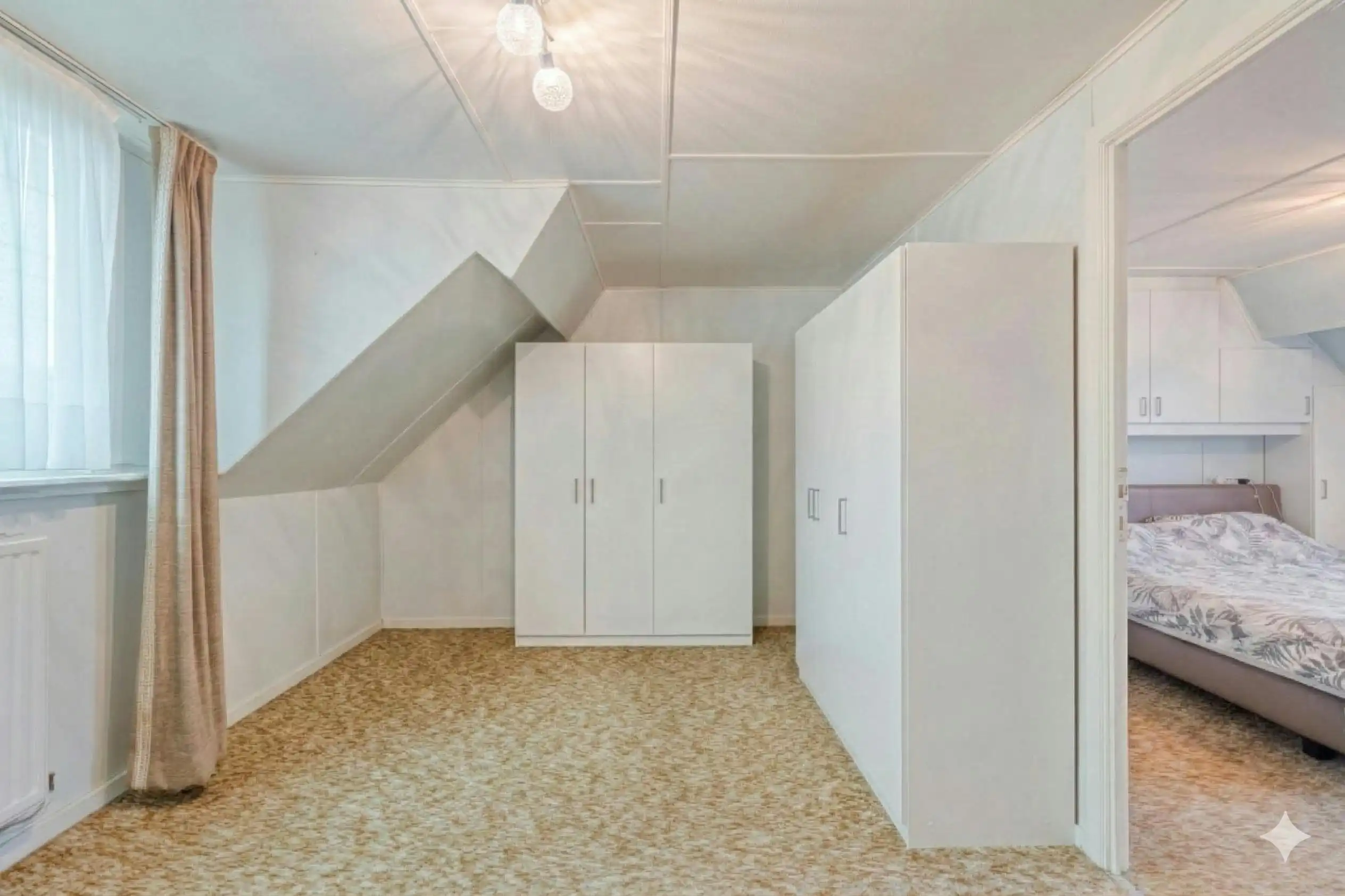 Woning met veel potentieel en ruime tuin in Brakel foto 9