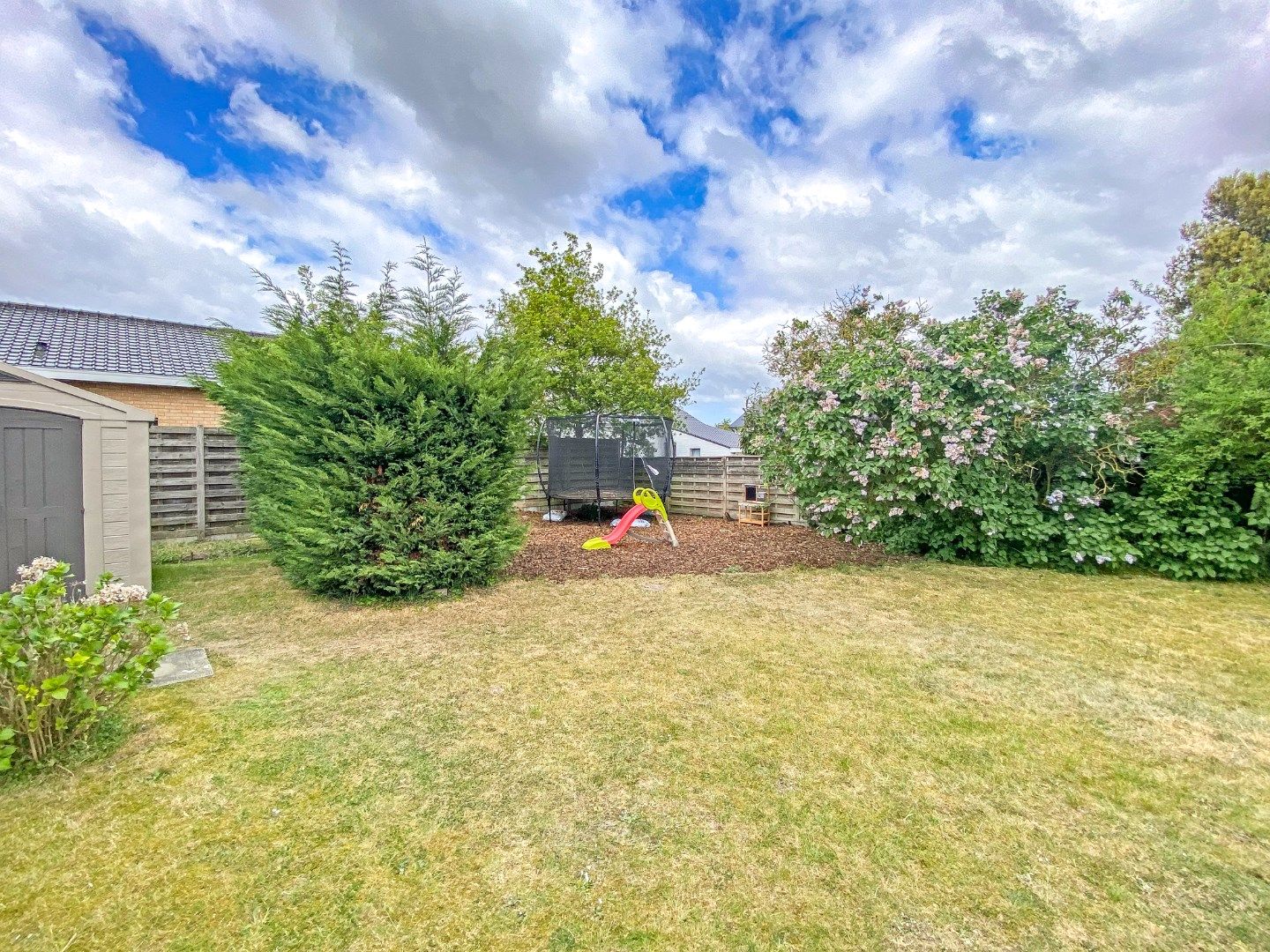 Alleenstaande gelijkvloerse villa op 625m² gelegen vlakbij de dorpskern van Koksijde.  foto 18
