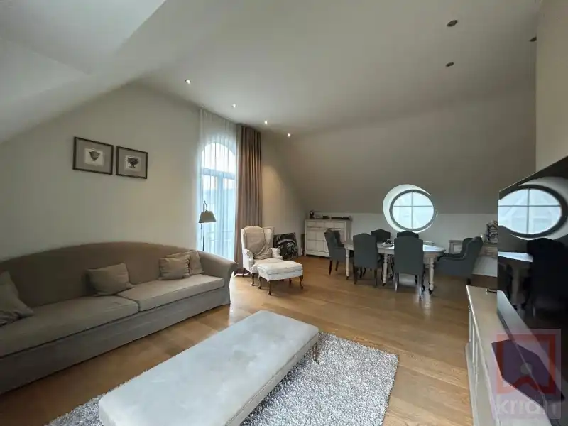 Bemeubeld luxe dakappartement centrum Geel. foto 6