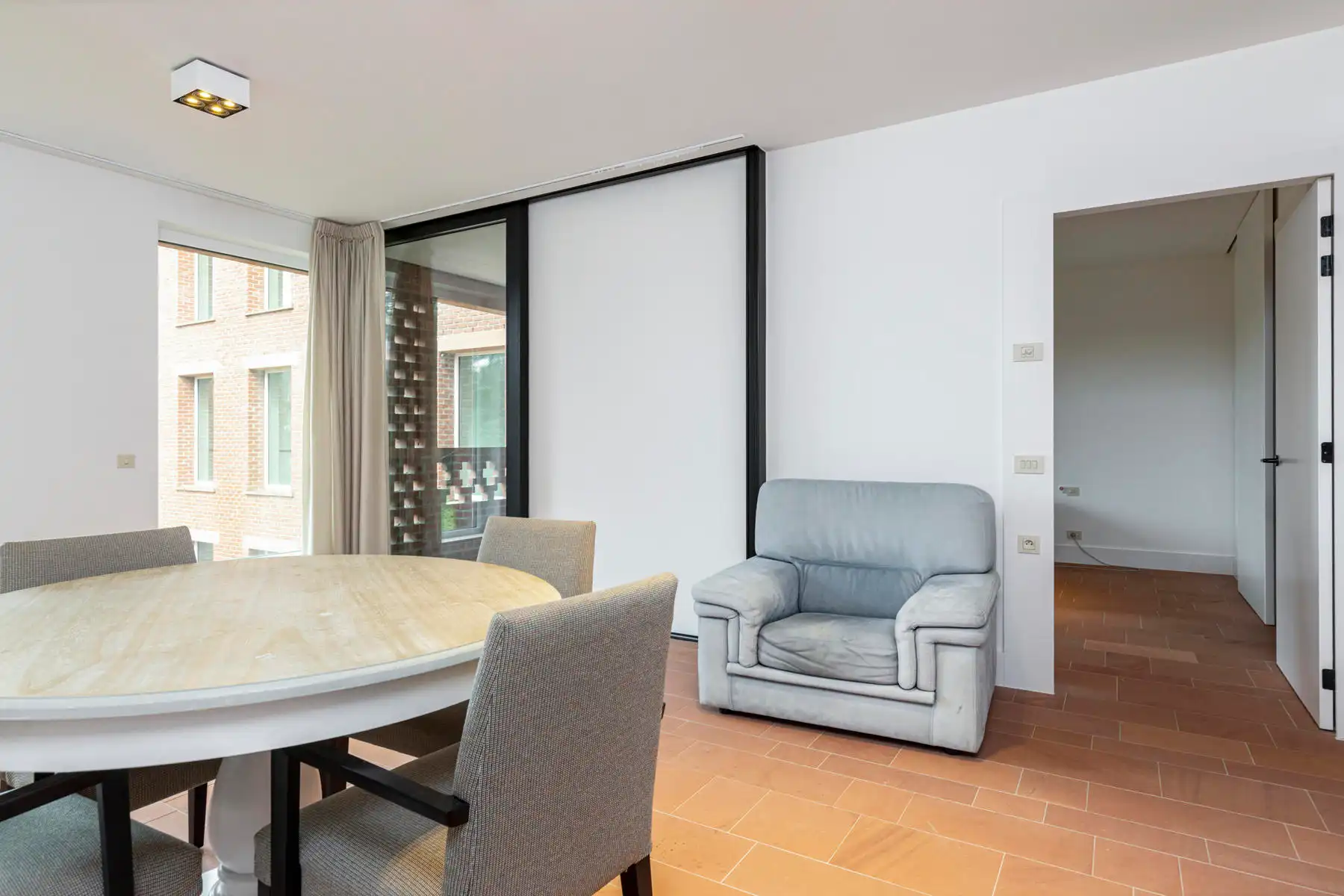 Ruime assistentiewoning met twee slaapkamers op topligging foto 5