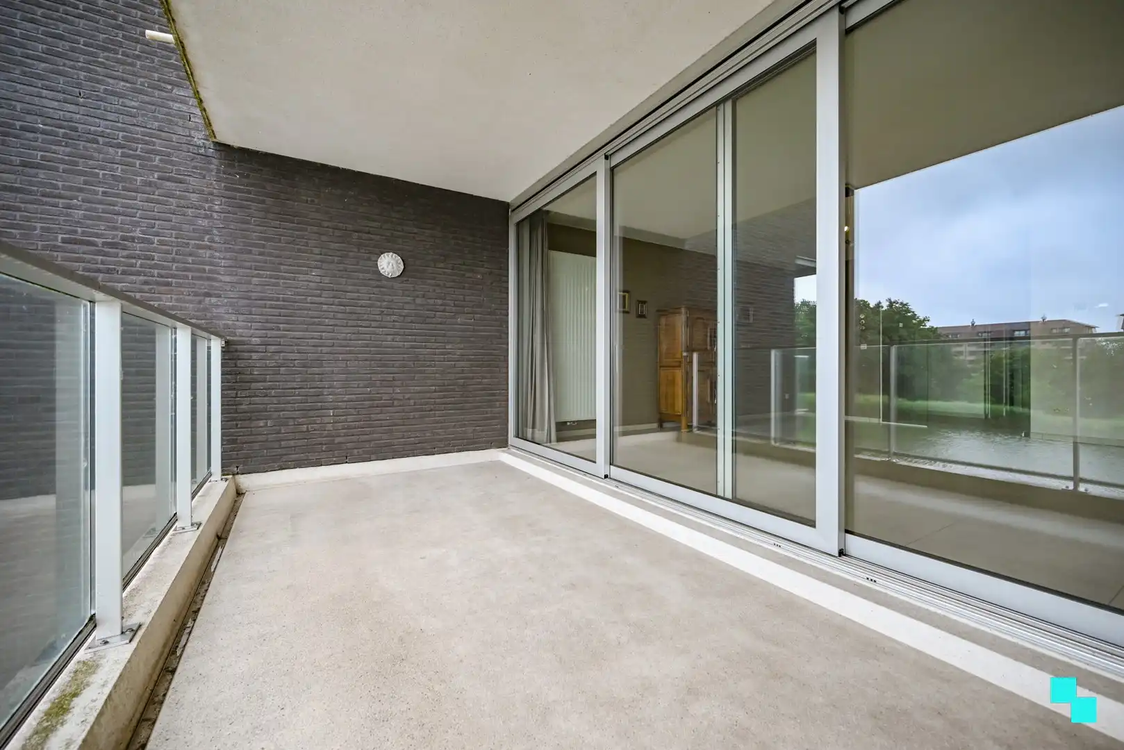 Riant 3-slaapkamerappartement met zicht op de vaart te Izegem foto 12