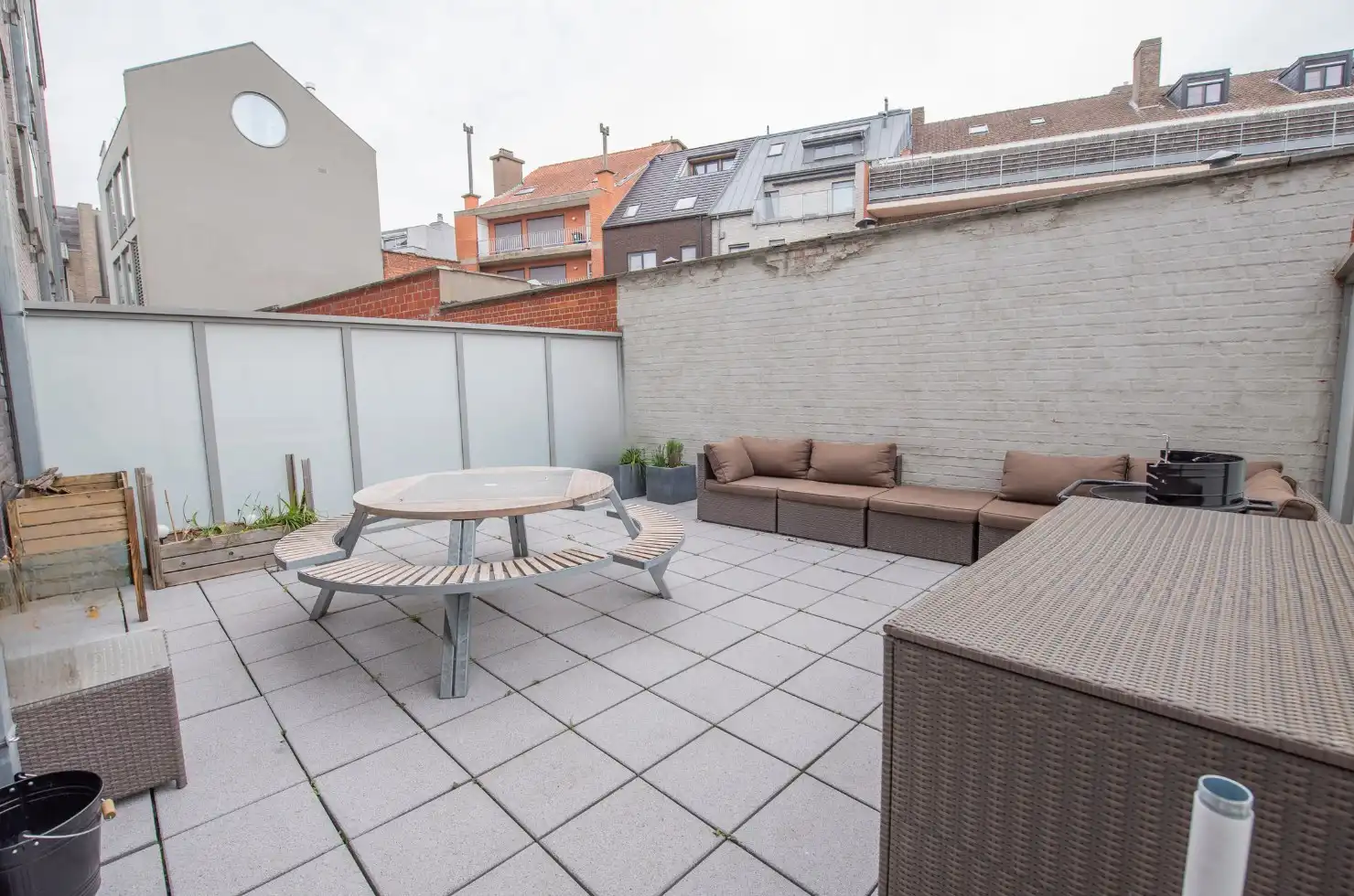 Te koop: gezellig 2 slaapkamer appartement met ruim terras in hartje Waregem! foto 9