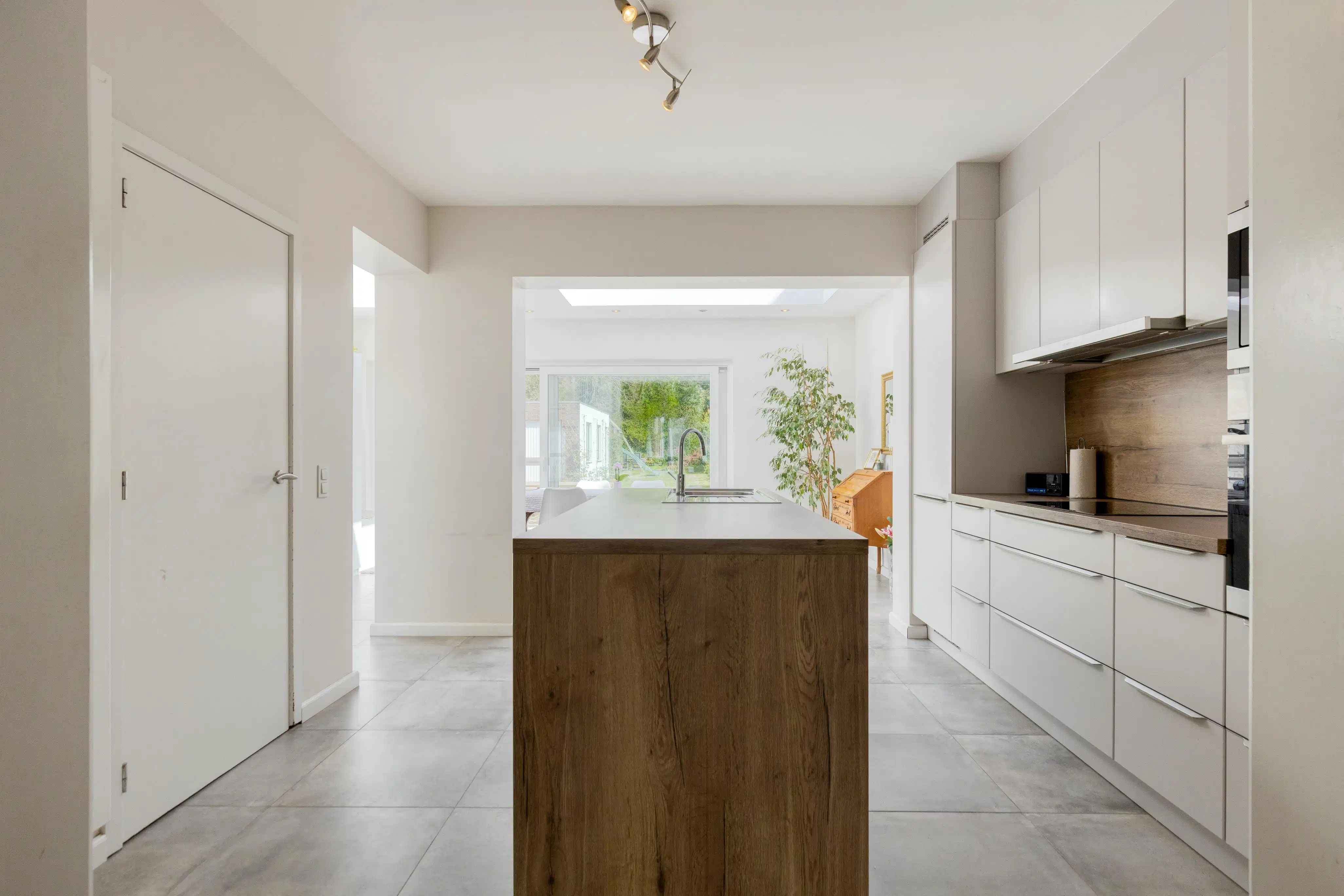 HOB met 3 slaapkamers en mooi groen perceel in Brasschaat foto 8