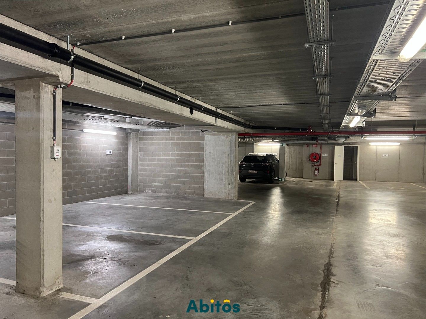 Ruime ondergrondse autostaanplaats in residentie Tribeca foto 2