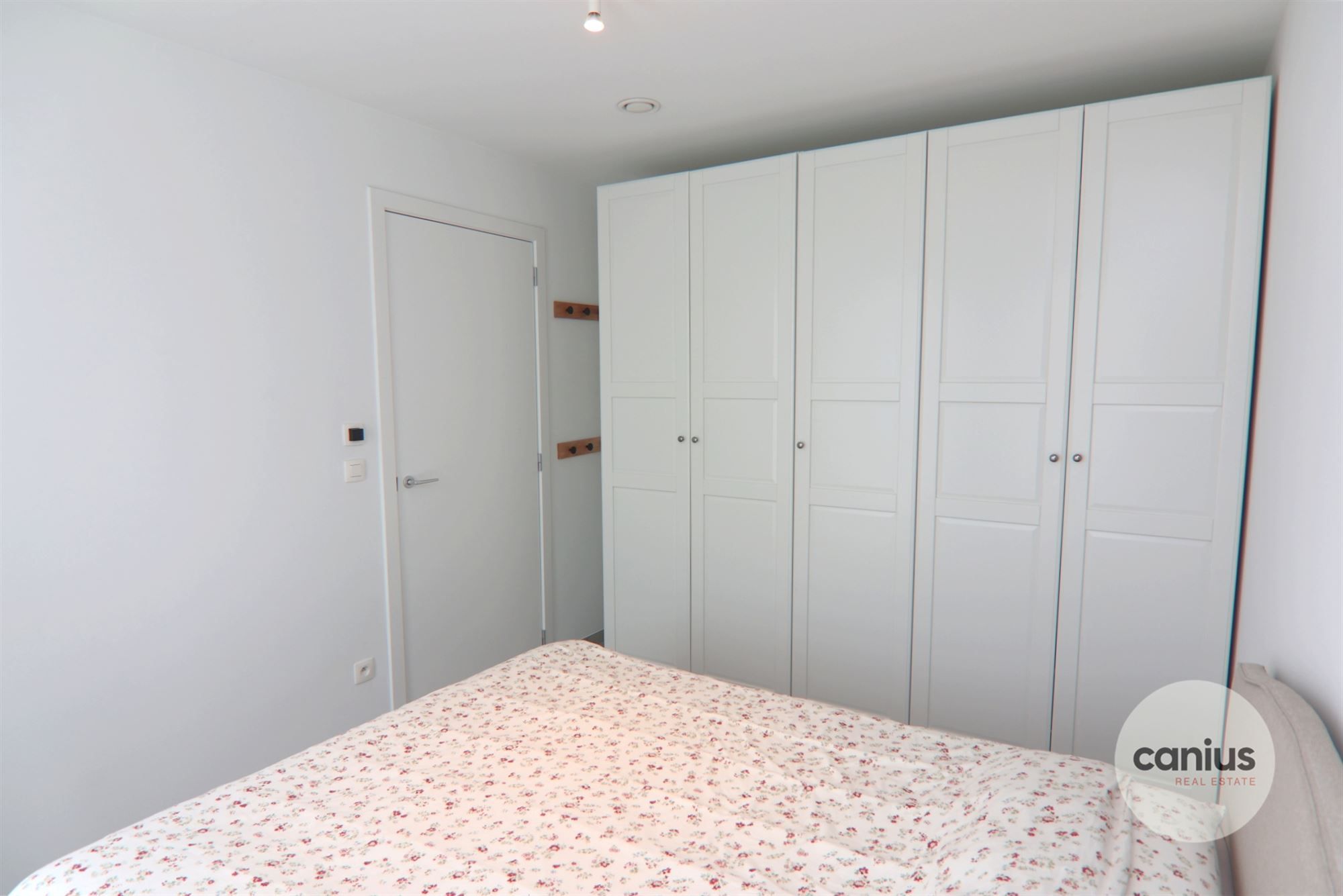 APPARTEMENT MET 2 SLPKS NABIJ HET CENTRUM foto 6