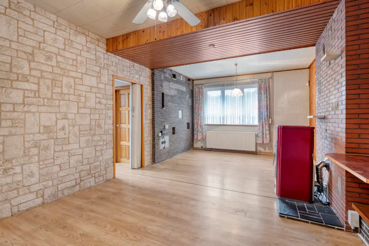 Solide driegevelwoning aan rustig pleintje in Vilvoorde. foto 5