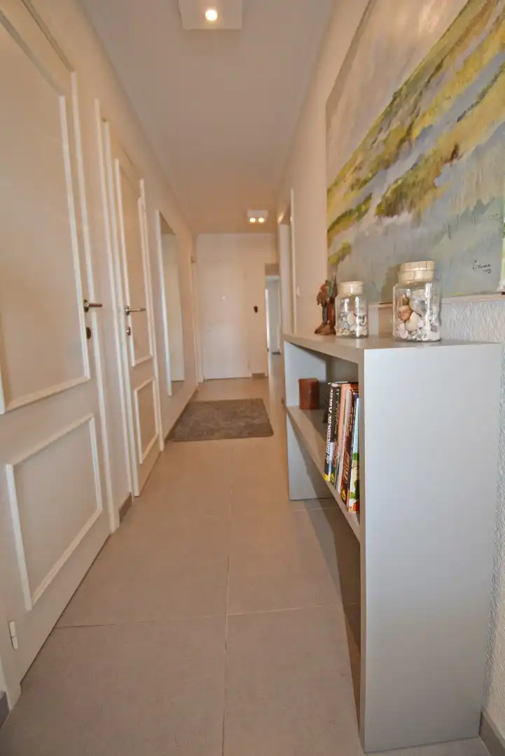 Ruim en lichtrijk hoek appartement met 2 slaapkamers foto 17