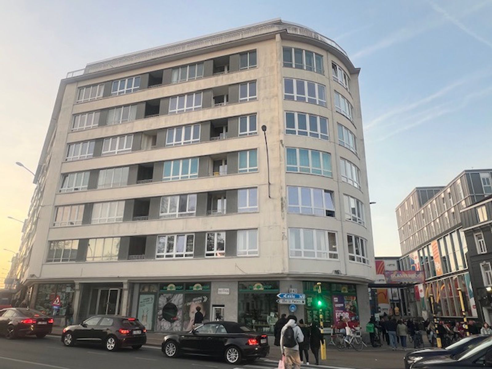 Centraal gelegen & lichtrijk hoekappartement met terras  foto 13