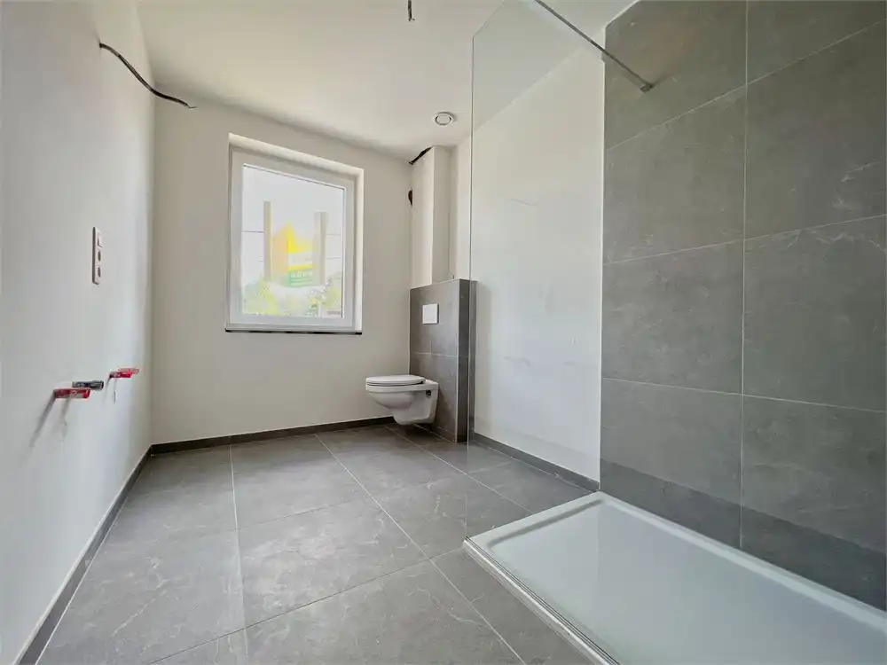 Topper! Prachtige, lichtrijke woning met zonnige tuin! foto 12