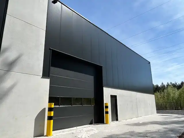 MULTIFUNCTIONEEL NIEUW BEDRIJFSPAND foto {{pictureIndex}}