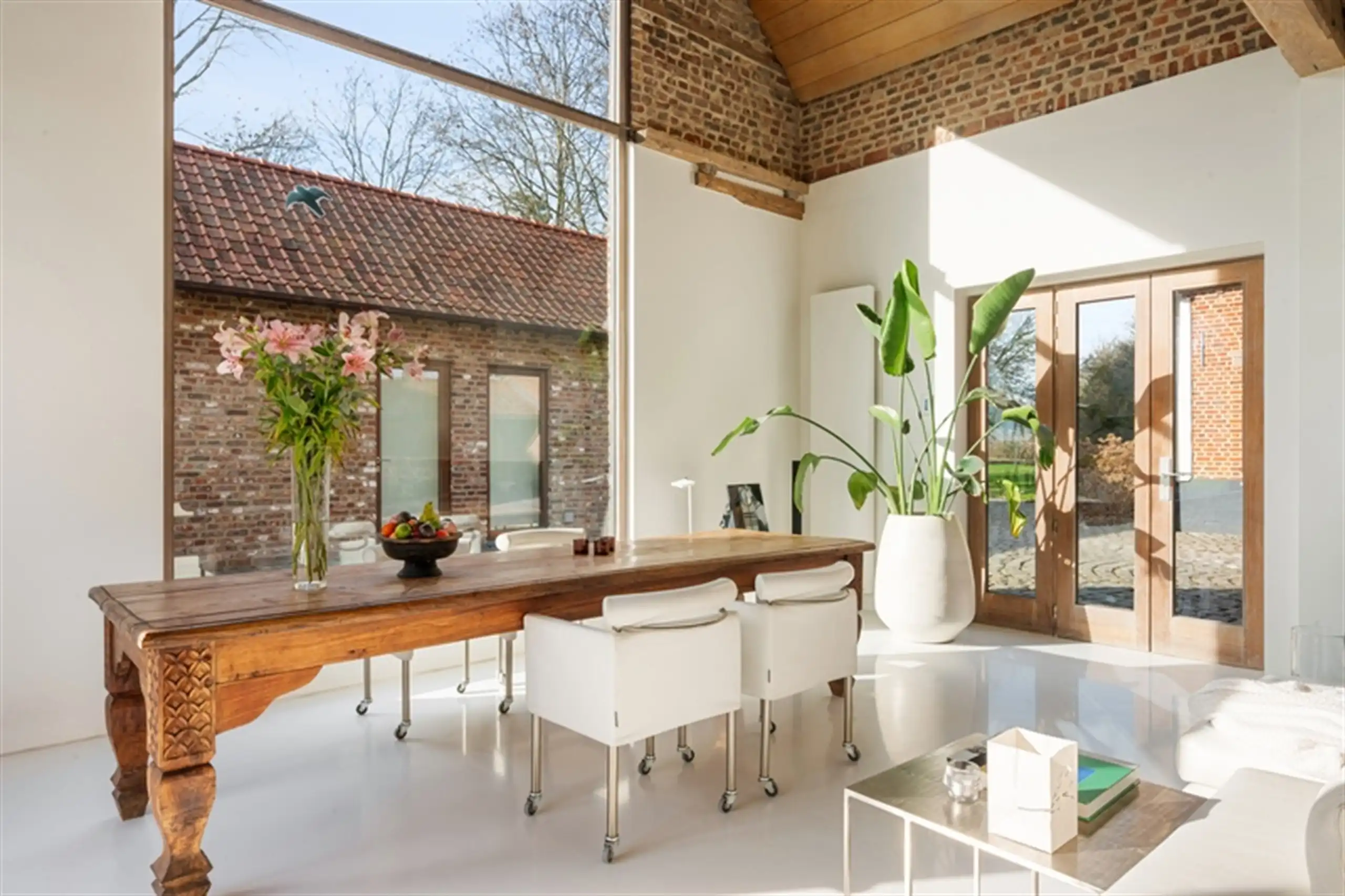 Opmerkelijk, gerestaureerde u- vormige hoeve  op 8.067 m² foto 15