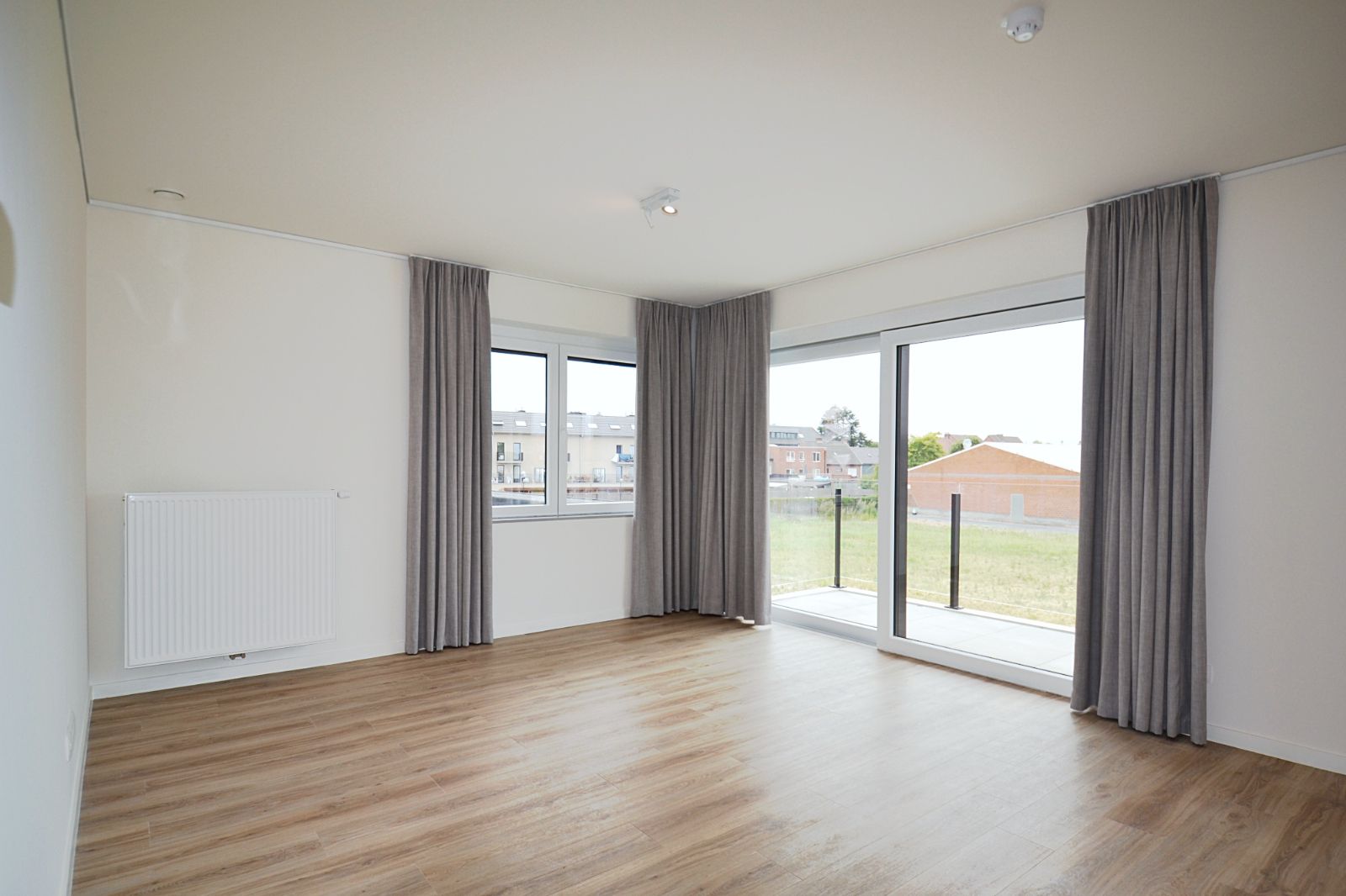 Nieuwbouwassistentieflat (2 slaapkamers) met dienstverlening! foto 4