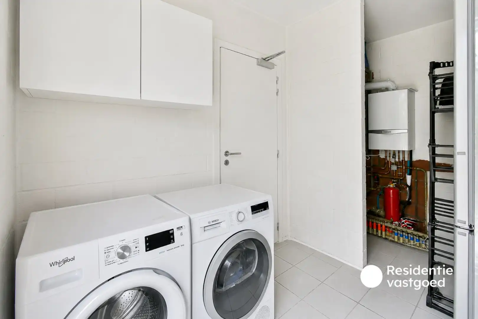 Rustig gelegen villa met verwarmd zwembad en ruime tuin foto 23