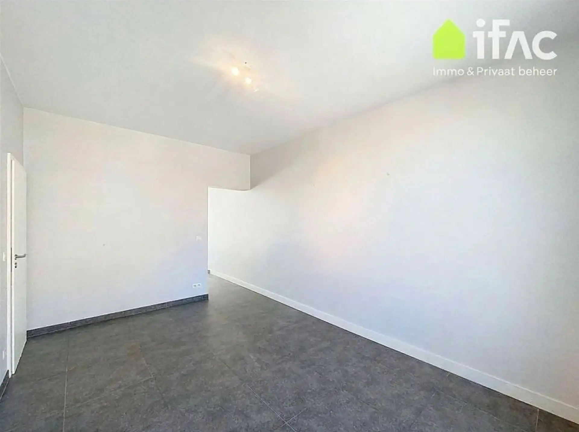 Gezellige rijwoning met 2 slaapkamers en terras foto 2