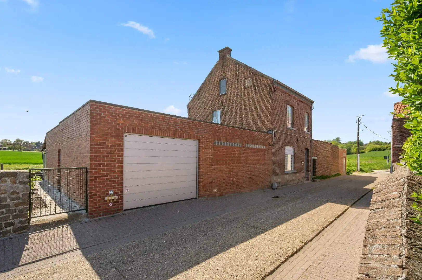 Gezinswoning met 4 slaapkamers in het rustige Hoegaarden foto 3