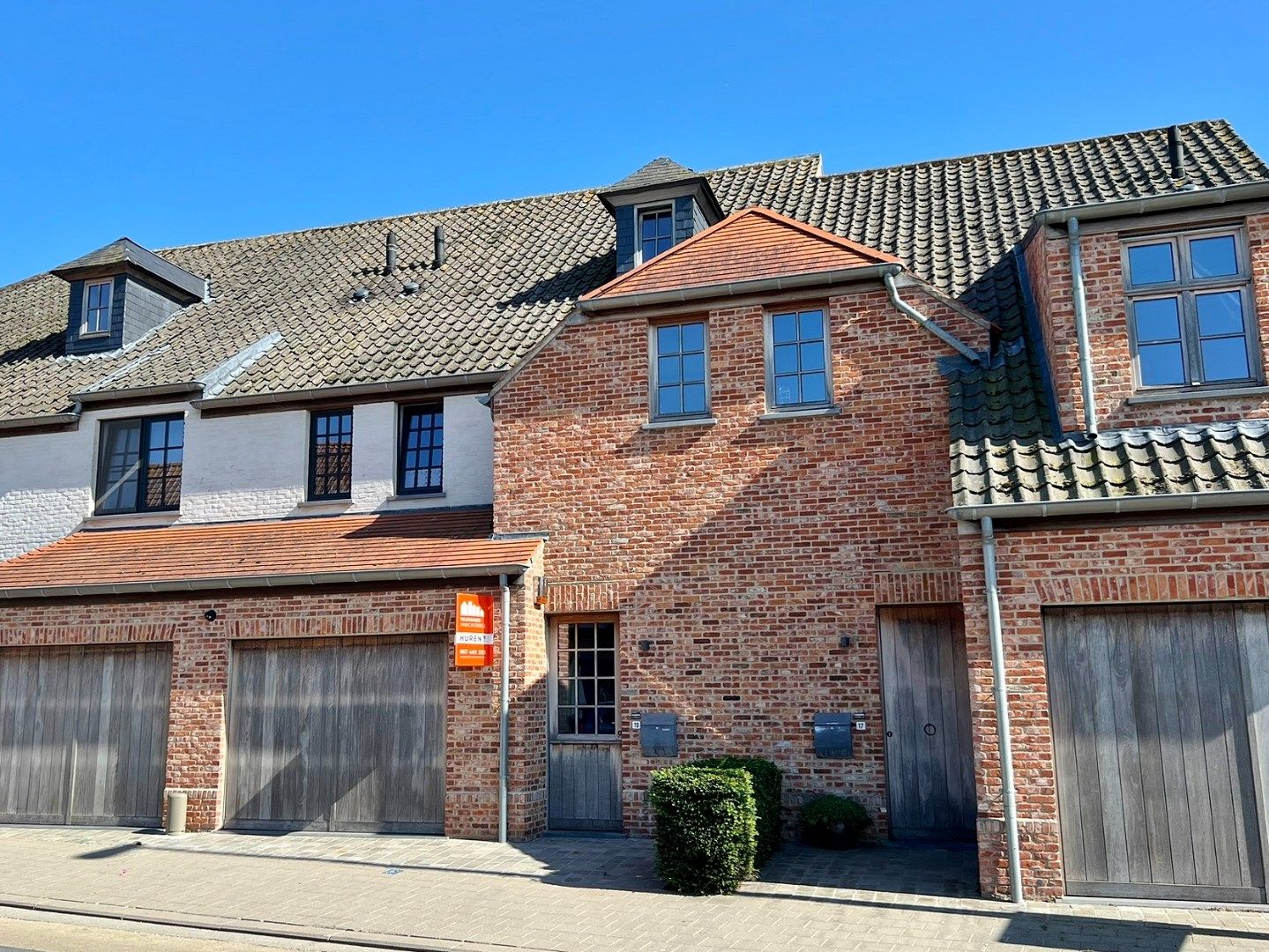 Prachtige nieuwbouwwoning met zonnige tuin en garage.  foto 1