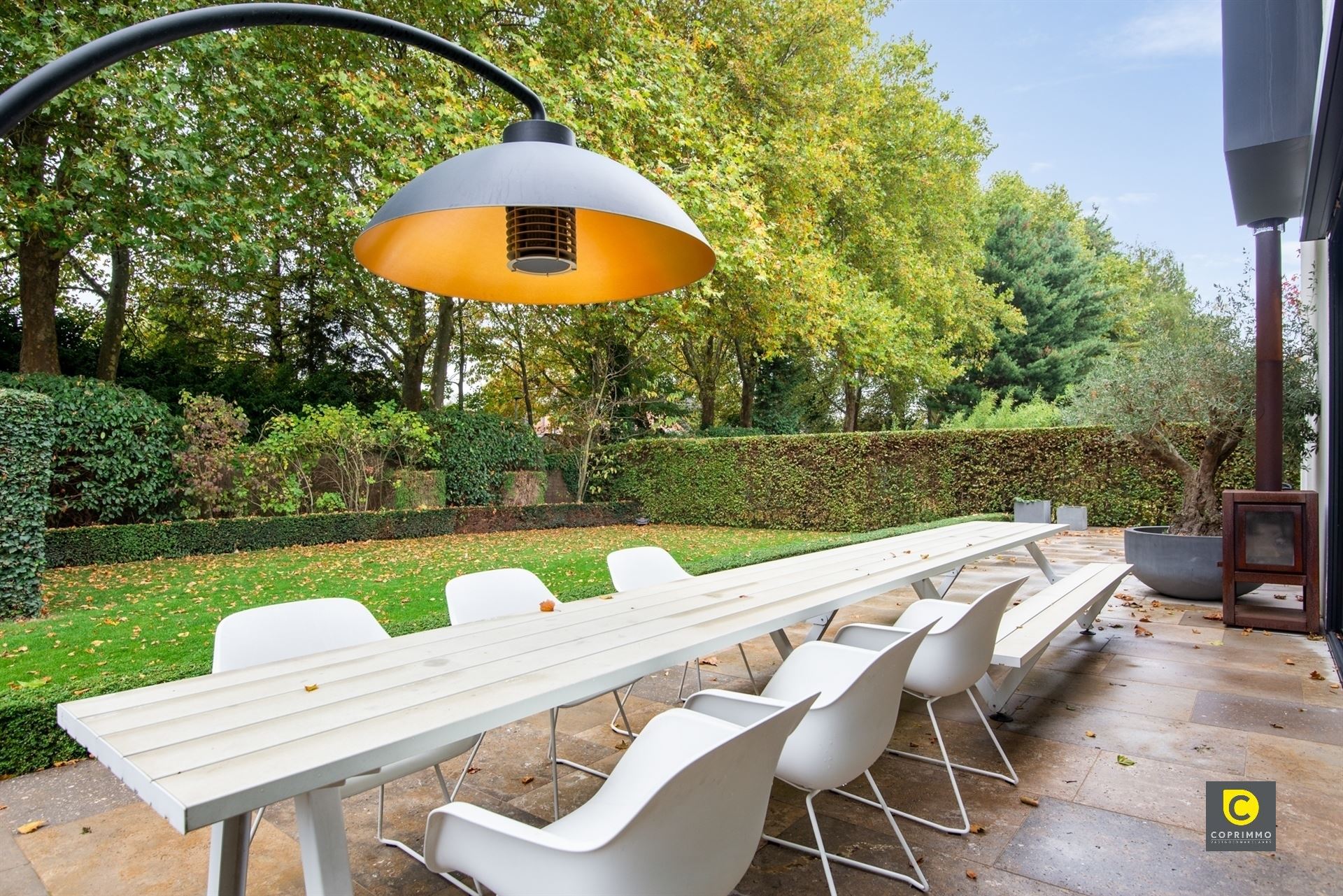 Villa: 6 slk , 4 badk. op 796 m² Z-w perceel  foto 3