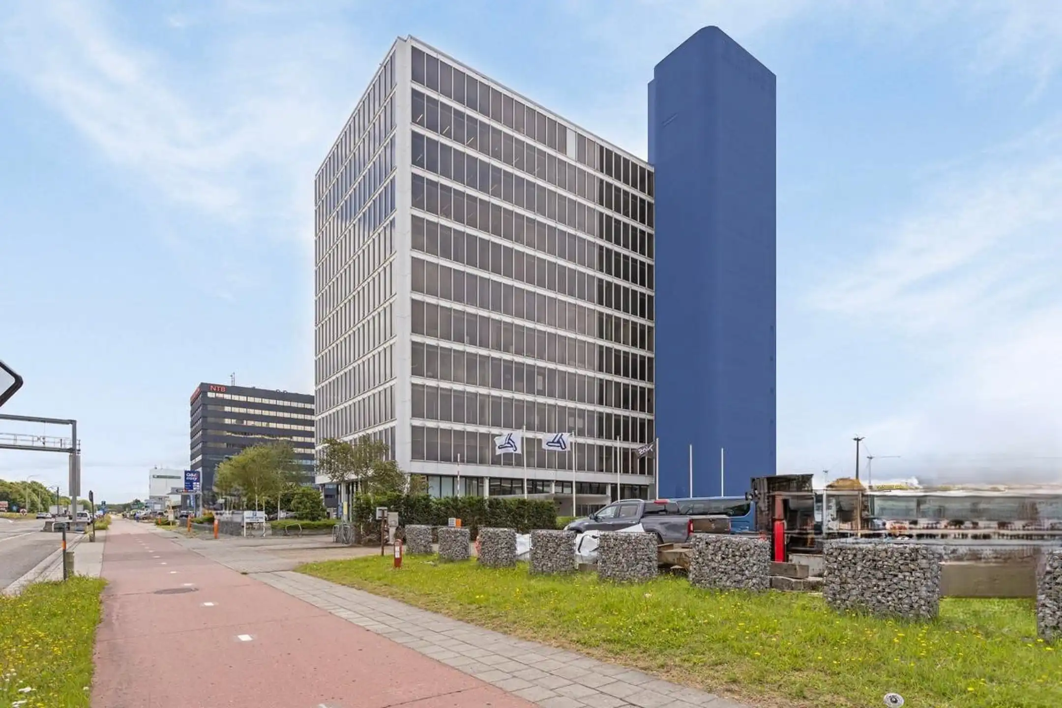 Antwerpen: Kantoren en werkplekken te huur in Ahlers Building. foto 3