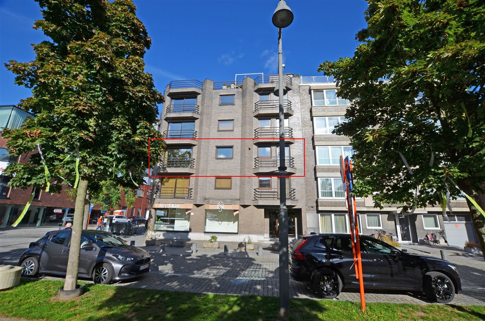 Ruim op te frissen appartement met zicht op de Groene Boulevard foto 1