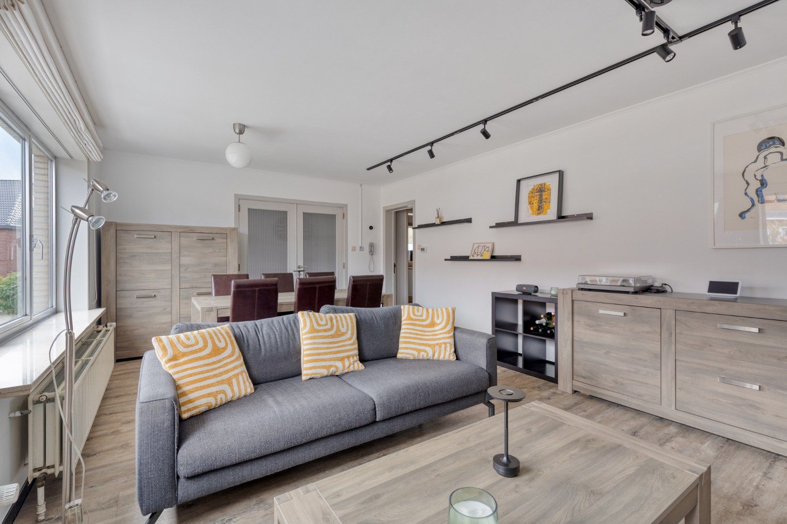 Ruim tweekamerapp. in Bevegem met dubbele garage! foto 4