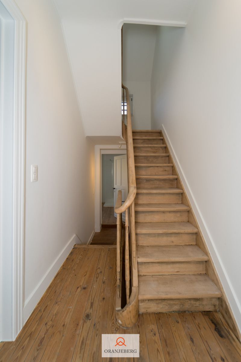 Gerenoveerde herenwoning met 4 slpk's vlakbij Muinkpark foto 25