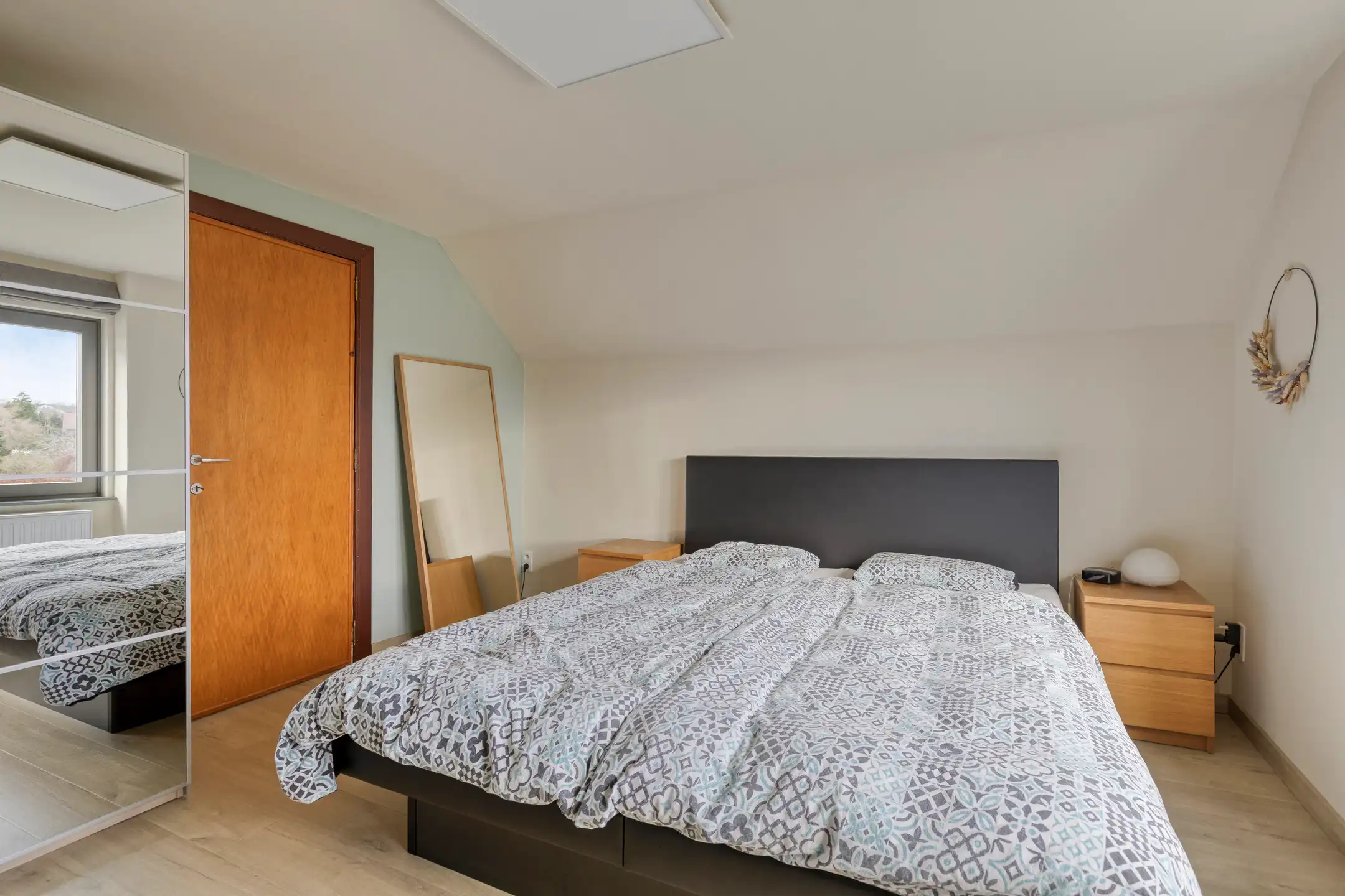 Ruime, vrijstaande woning op uitstekende locatie foto 17