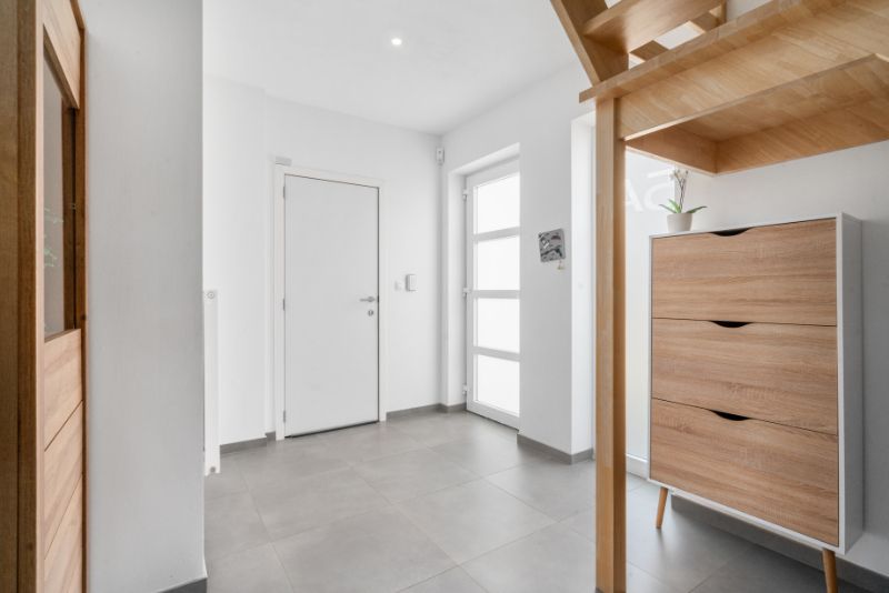 Mooie recente woning met 4 slaapkamers op 410m² foto 3