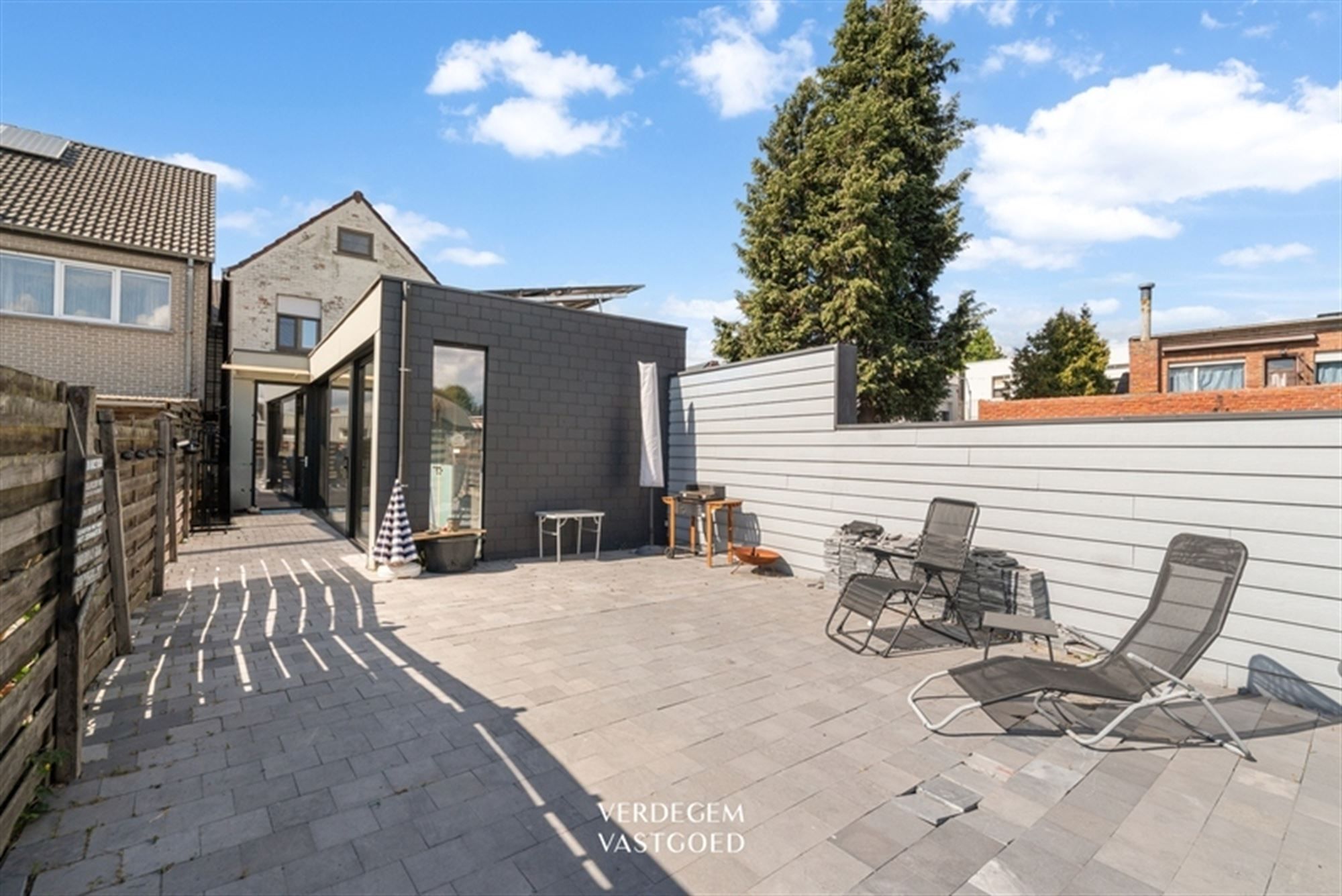 Verrassend leuke woning met kwalitatieve aanbouw, tuintje en 3 slaapkamers foto 11