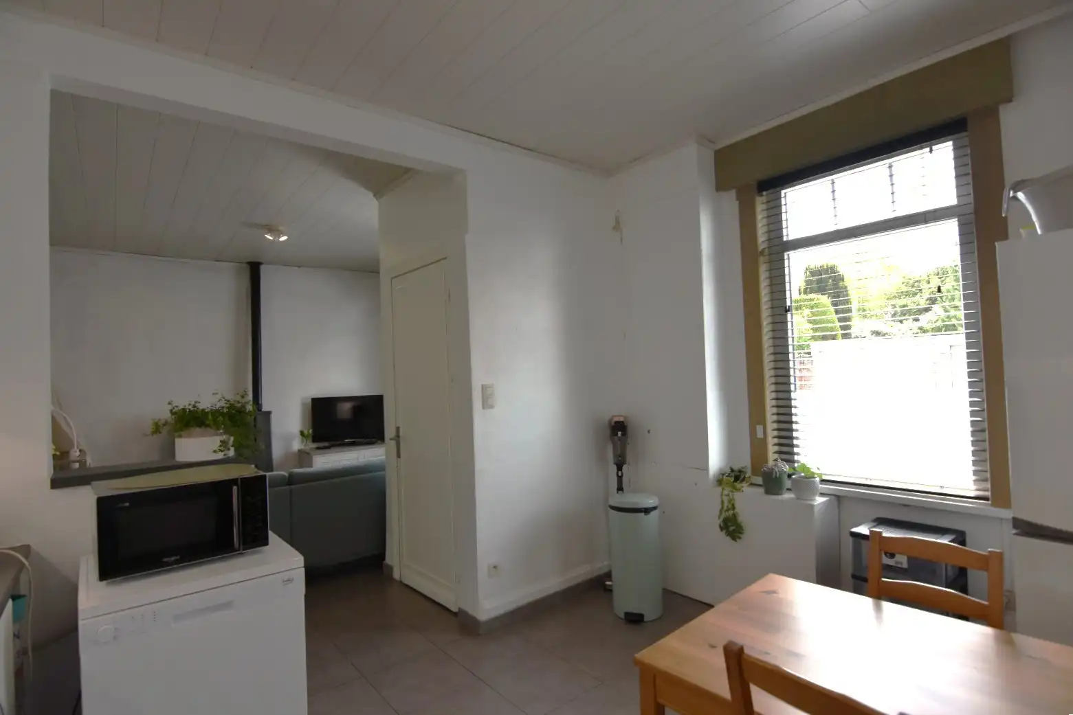 Gezellige rijwoning met diepe tuin in Moorslede foto 5