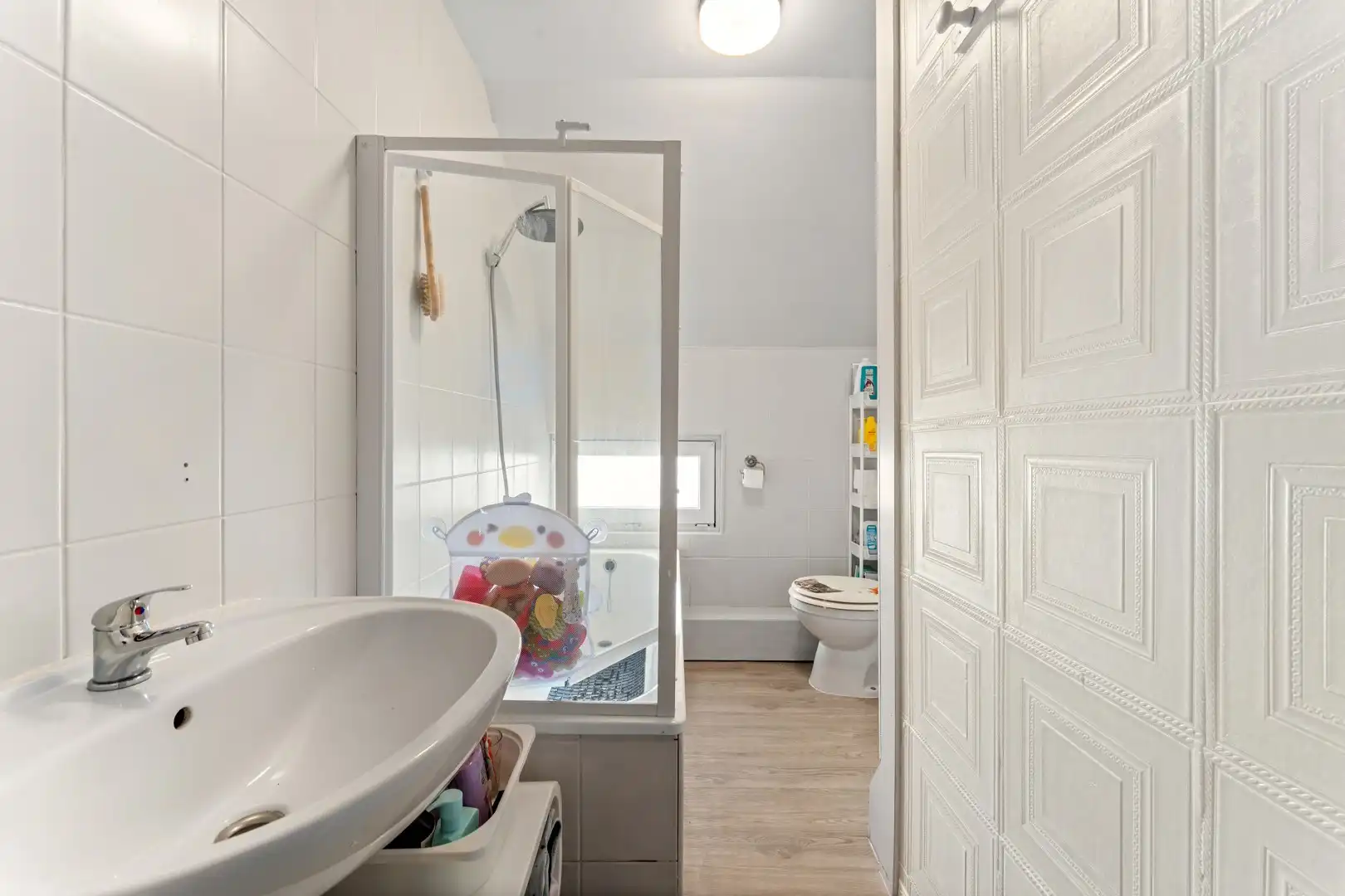 Charmante gerenoveerde woning met tuin, zonder renovatieverplichting en asbestveilig! foto 14