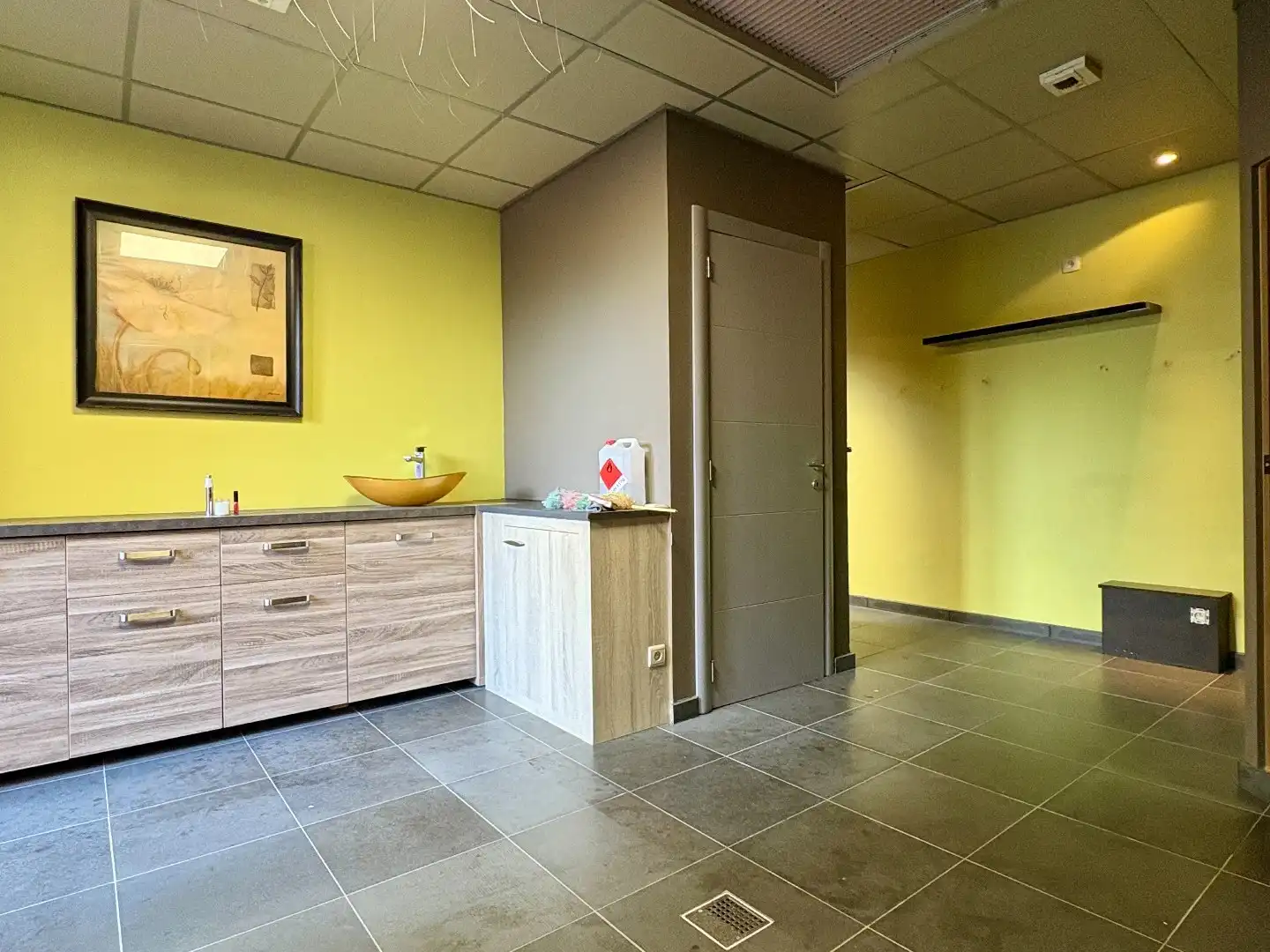 Unieke wellness met uitgebreide faciliteiten en commerciële mogelijkheden te koop in Kuurne! foto 12