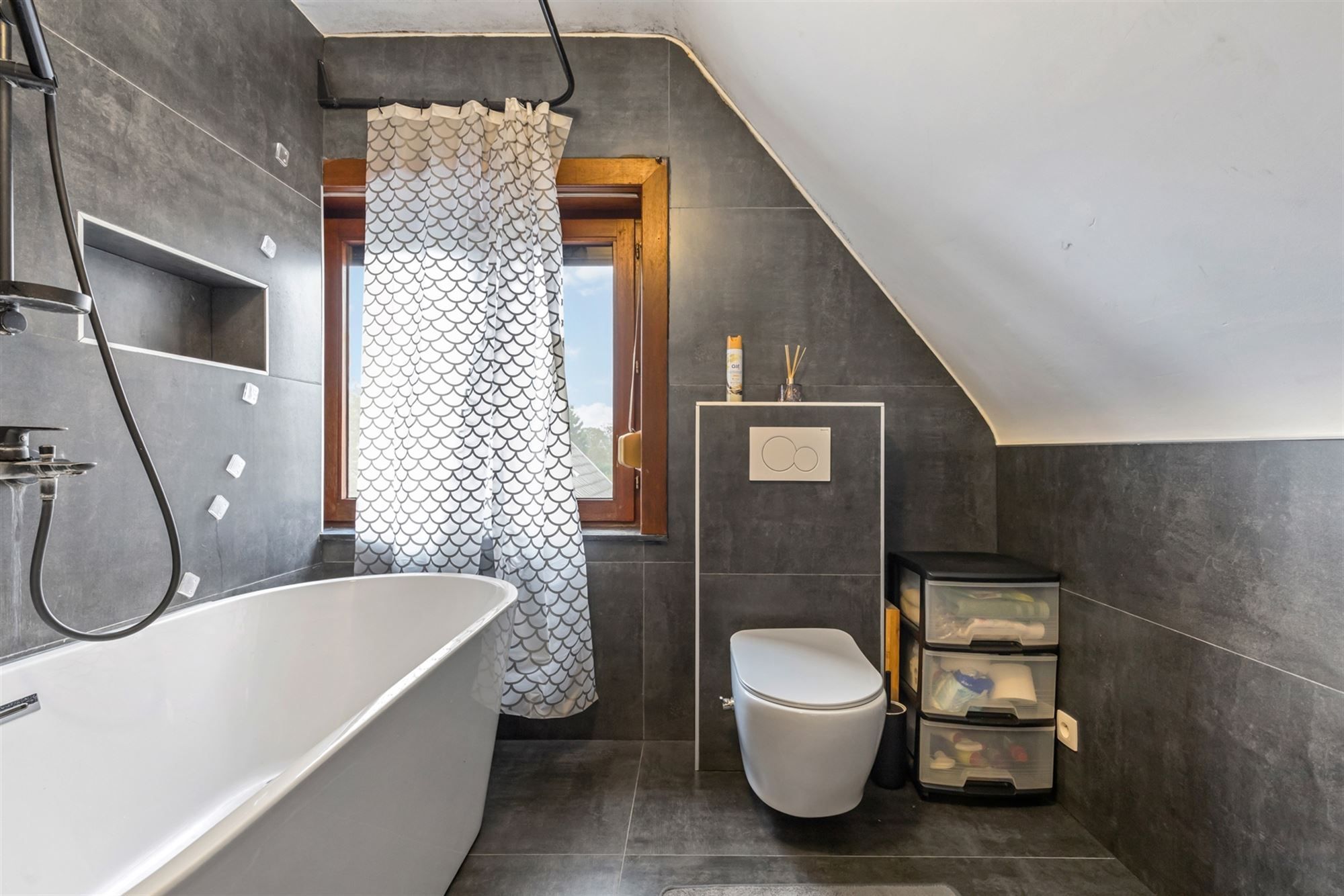 OP TE FRISSEN WONING MET 3 SLAAPKAMERS OP EEN RUIM PERCEEL VAN 10A57CA TE BEVERLO foto 12