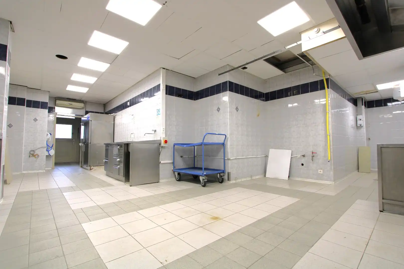 HOEK horecapand op de Zeedijk 659 met Lichttorenplein foto 8