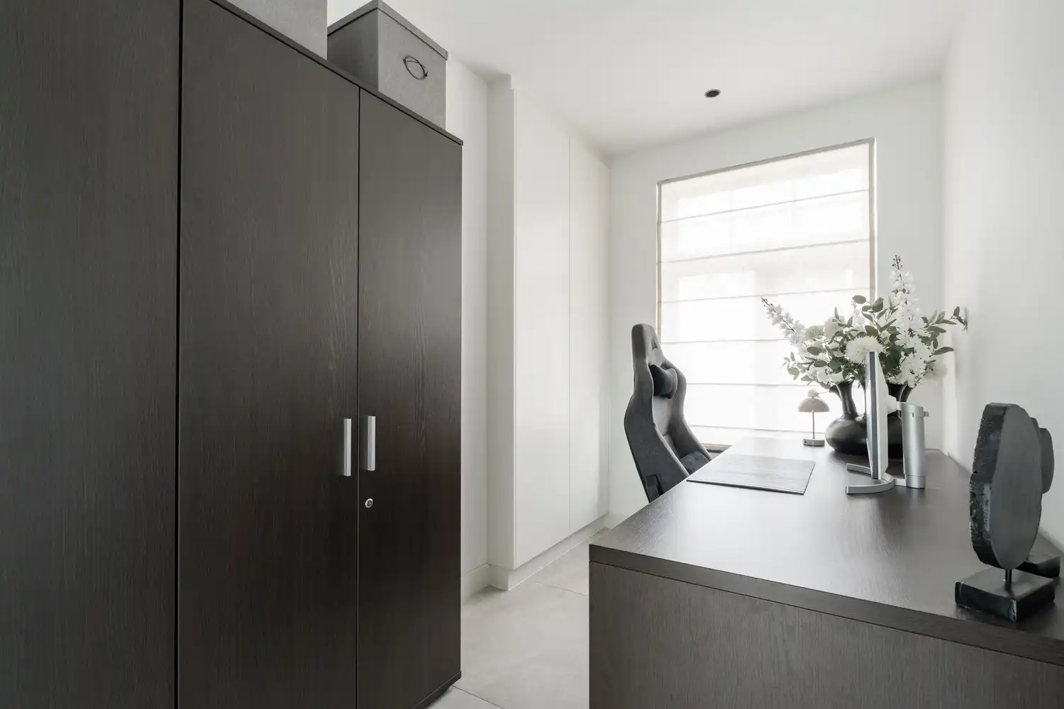 Prachtige villa te koop in Lommel - 4 slaapkamers, 2 badkamers, garage en ruime tuin op 566 m², volledig gerenoveerd in 2025! foto 9