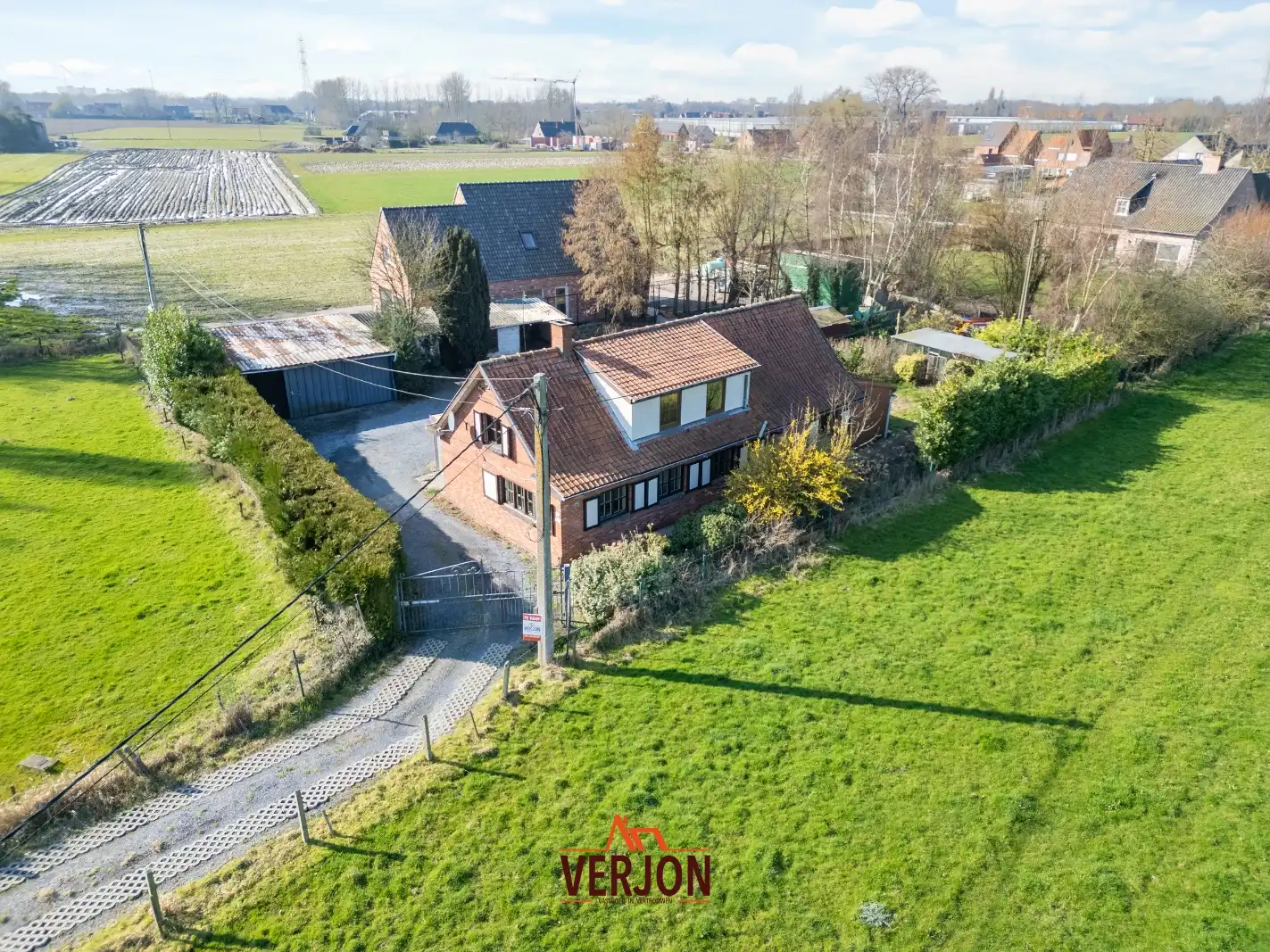 Charmante woning met landelijk karakter, veel ruimte en tal van mogelijkheden! foto 5