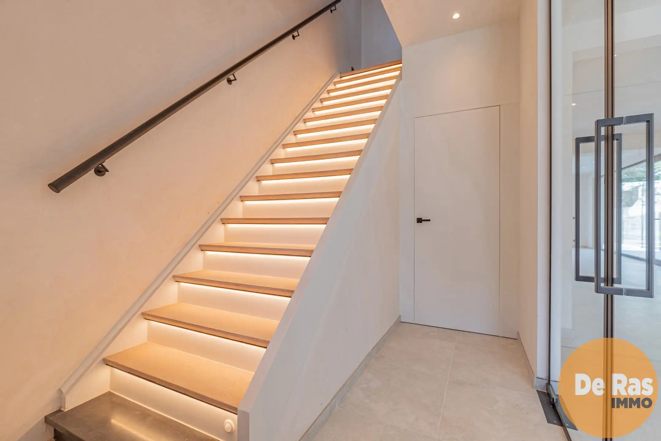 WICHELEN - Exclusief gerenoveerde woning met charme foto 10